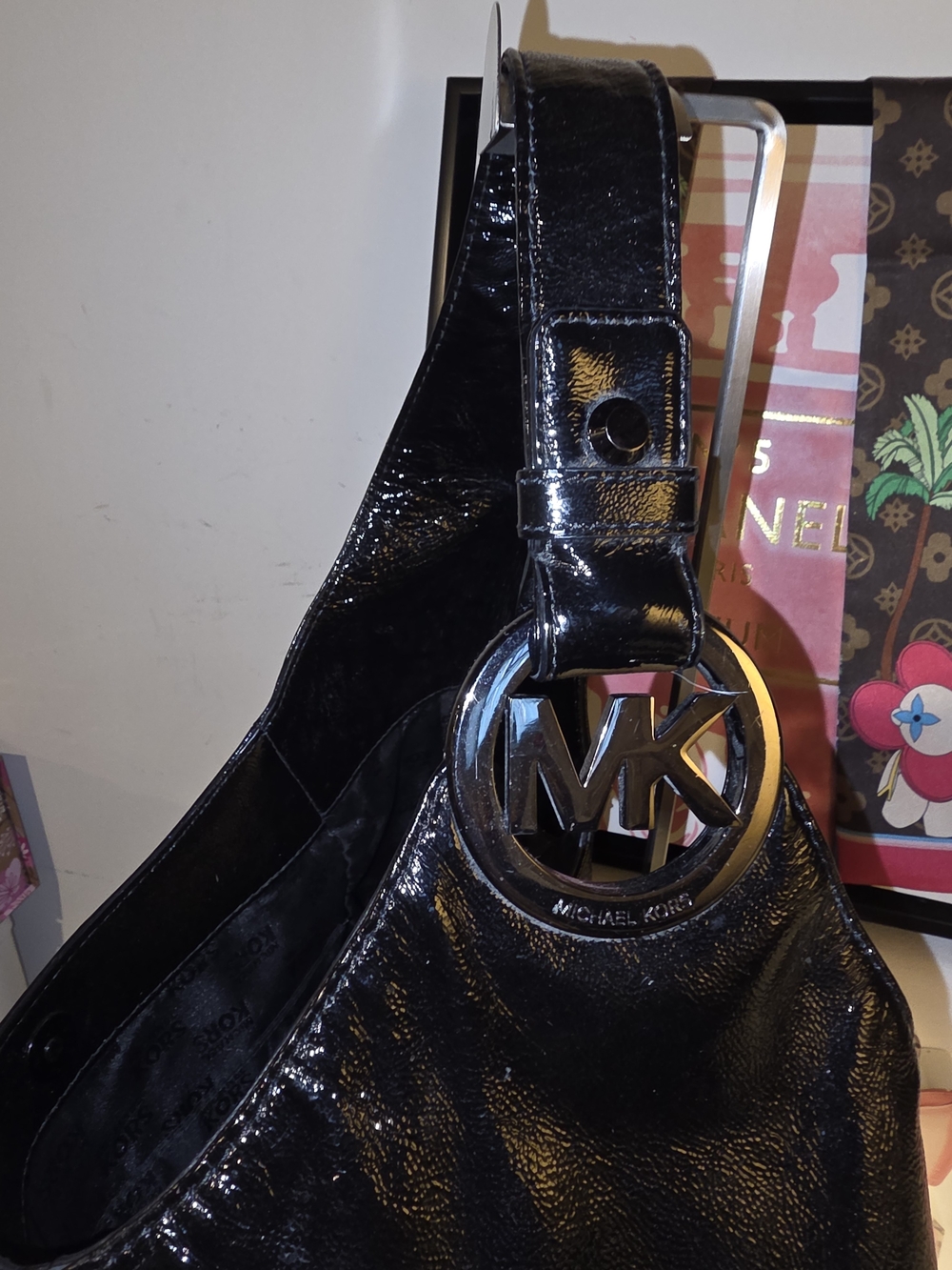 Michael Kors Black Patent Leather Shoulder Hobo - Picture 4 of 10